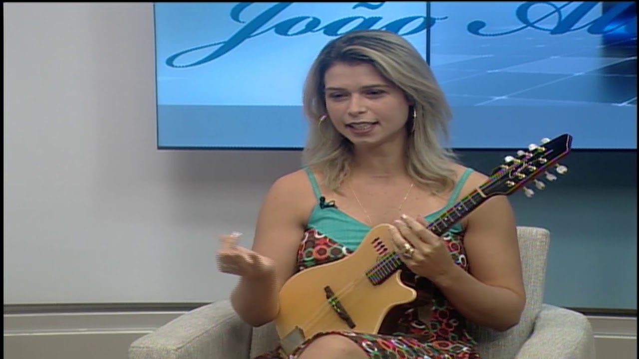 [JOÃO ALBERTO INFORMAL] Entrevista com a cantora Bia Villa Chan