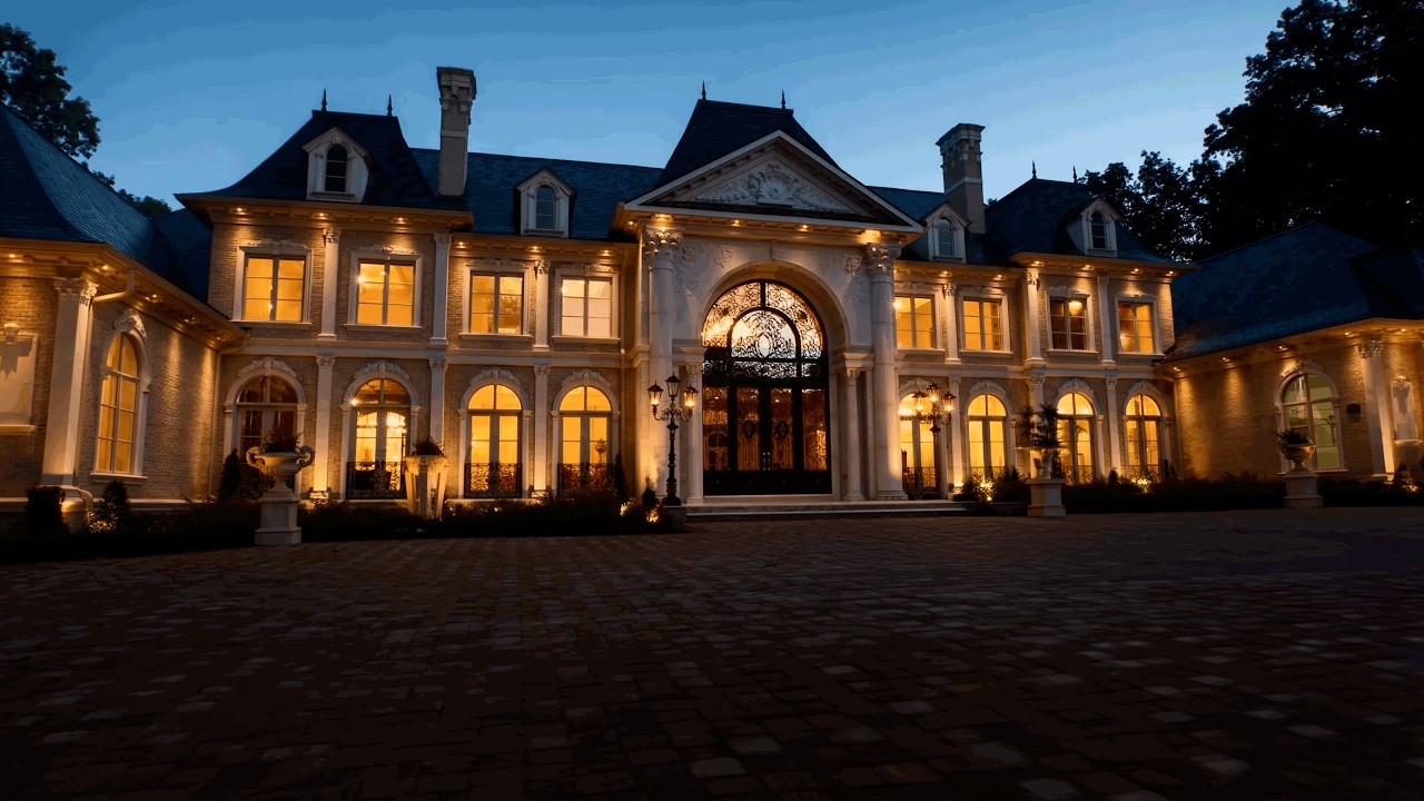 A Magnificent Luxury Mansion Blending Timeless European Design and Modern Innovatio