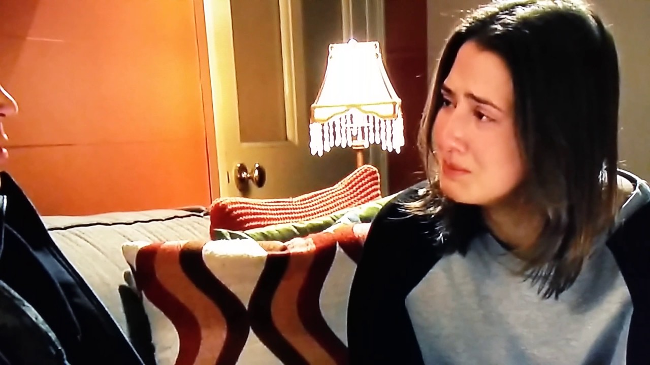 Eastenders shaky and bex 3 ghostly orbs floating around them anyone spot them👻👻👻