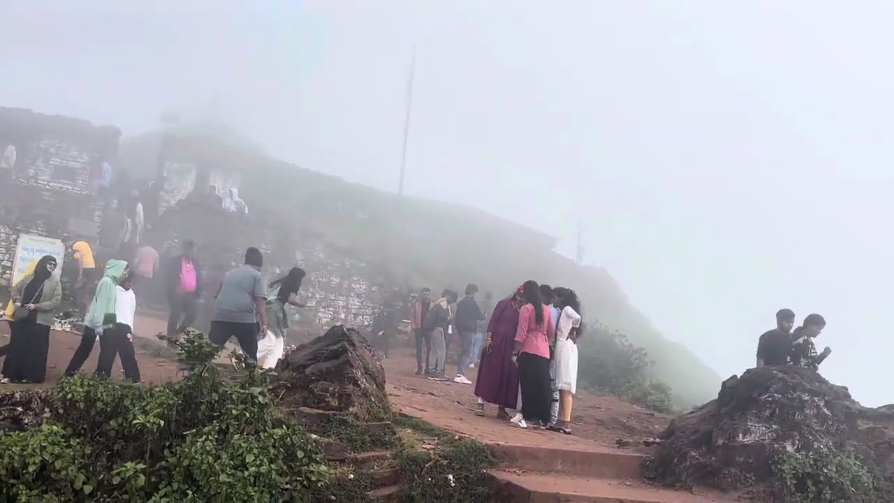 Karnataka Highest Peak 🏔️ Mullayangiri | Baba budhangiri | Karnataka's Highest peak | Chikmagalaru 2