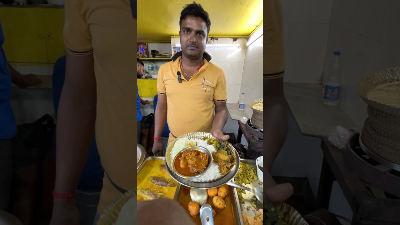 Railway Station par ₹90 ki Chicken Thali 🍗 | Itni Cheap aur Tasty? #shorts #sealdah #chickenthali