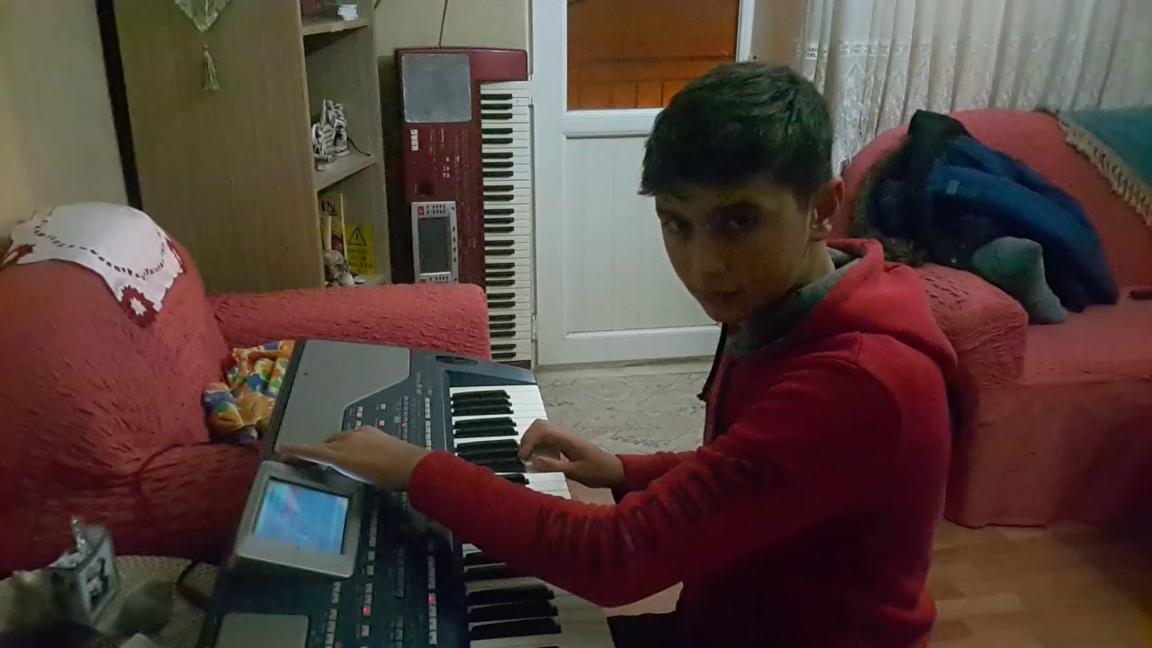 PİYANİST AKIN //14 YAŞINDA ÇANAKKALELİ