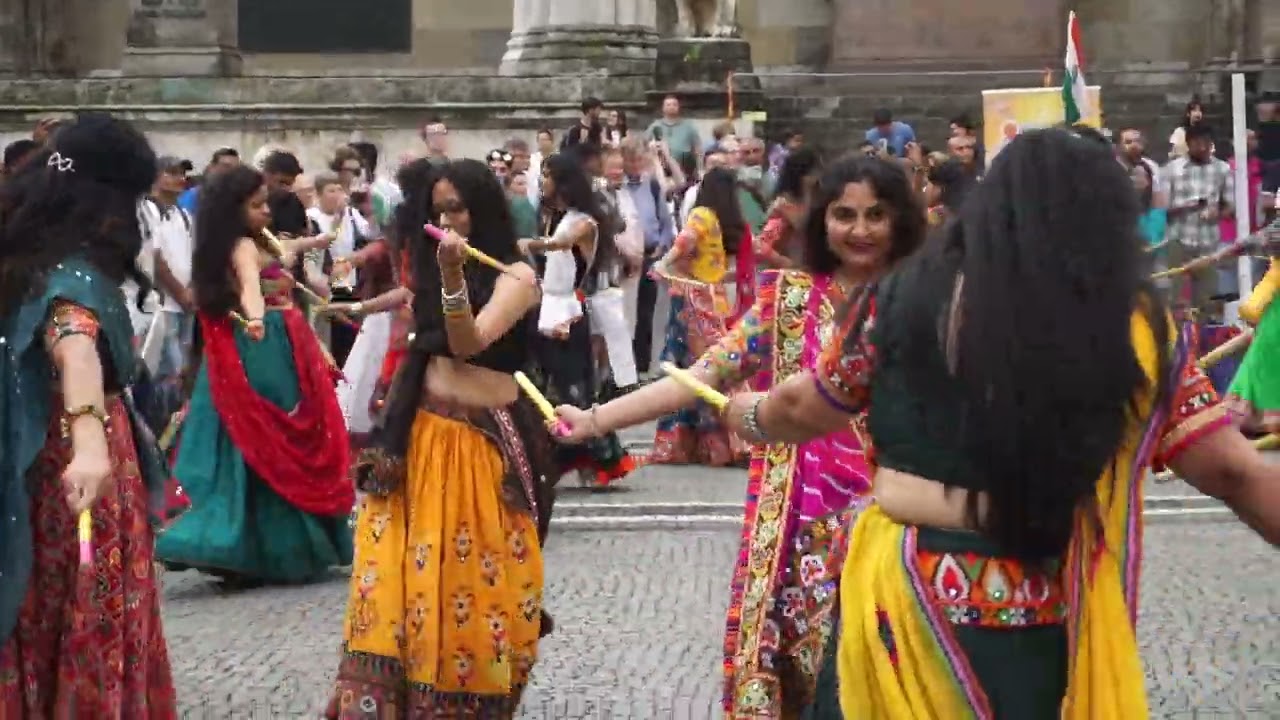 Flashmob (Gujarati Garba) 2024 from Munich Gujarati Samaj e.V.