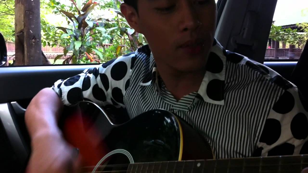 VICTOR SILAYAN Moment 