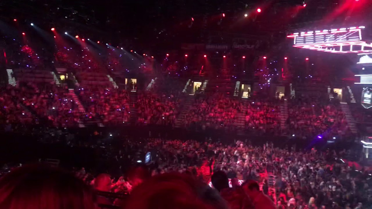 BTS BBMA 2018 crowd
