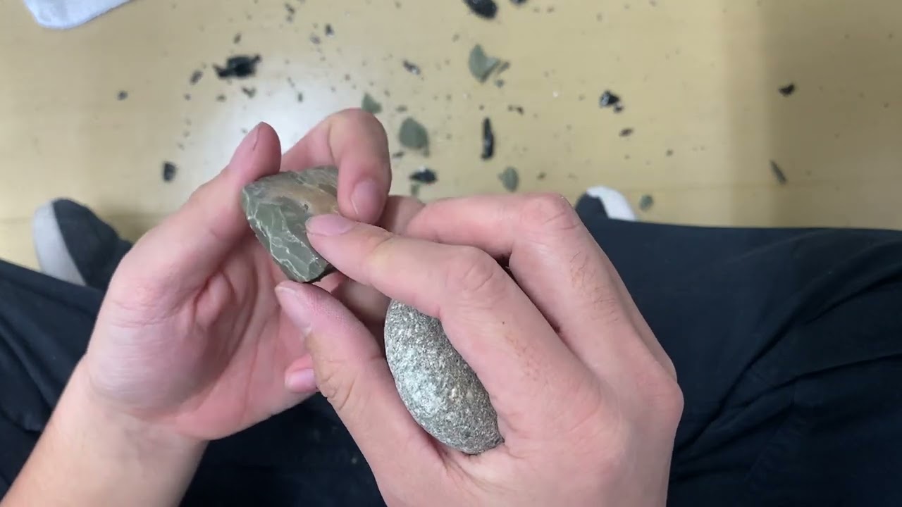 Practice of Stone Tool Production Using Welded Tuff