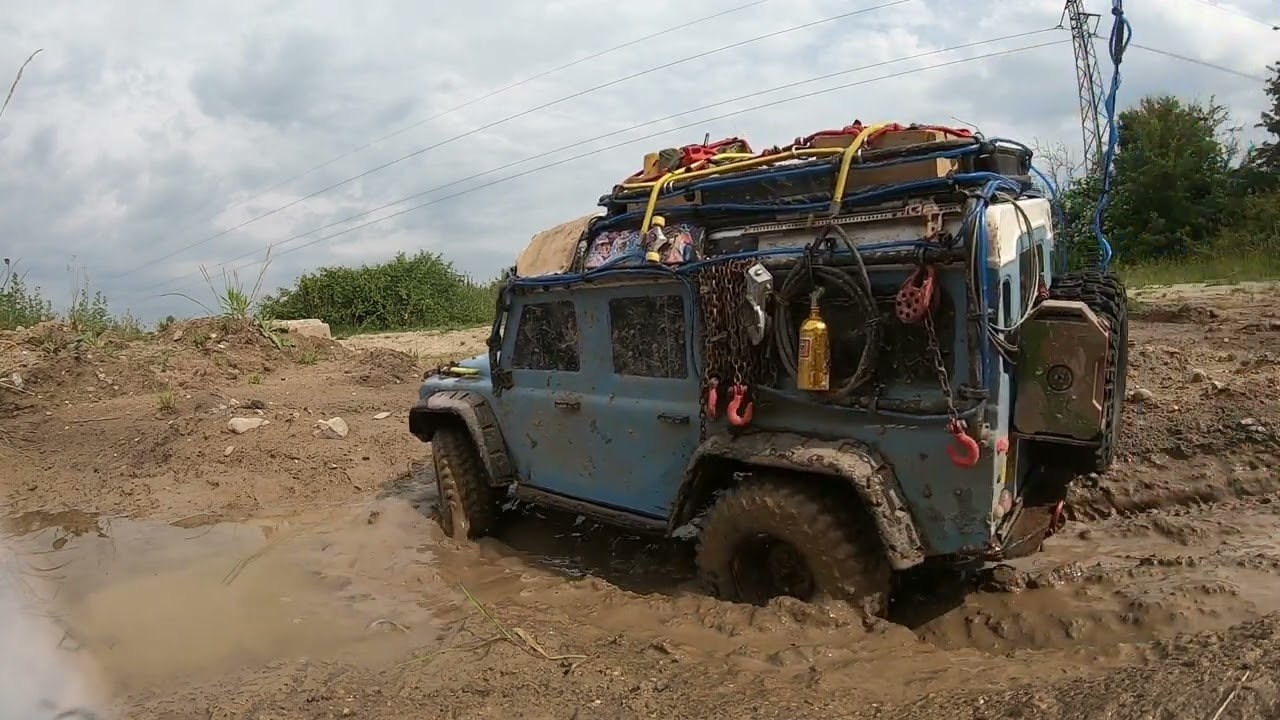 Rc trx4 Defender in mud and water slowmo