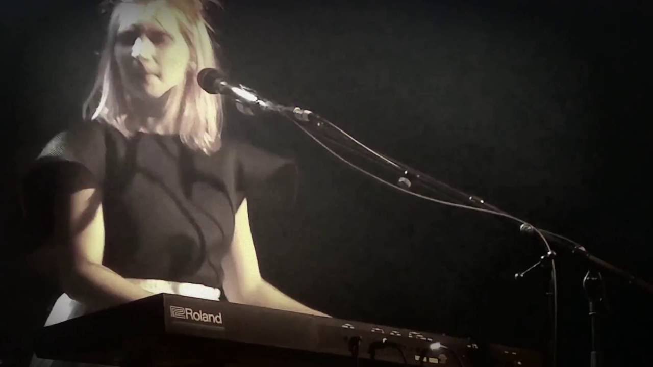 Alice on the roof - Don't give up Cover @Les Docks Lausanne 08.10.16
