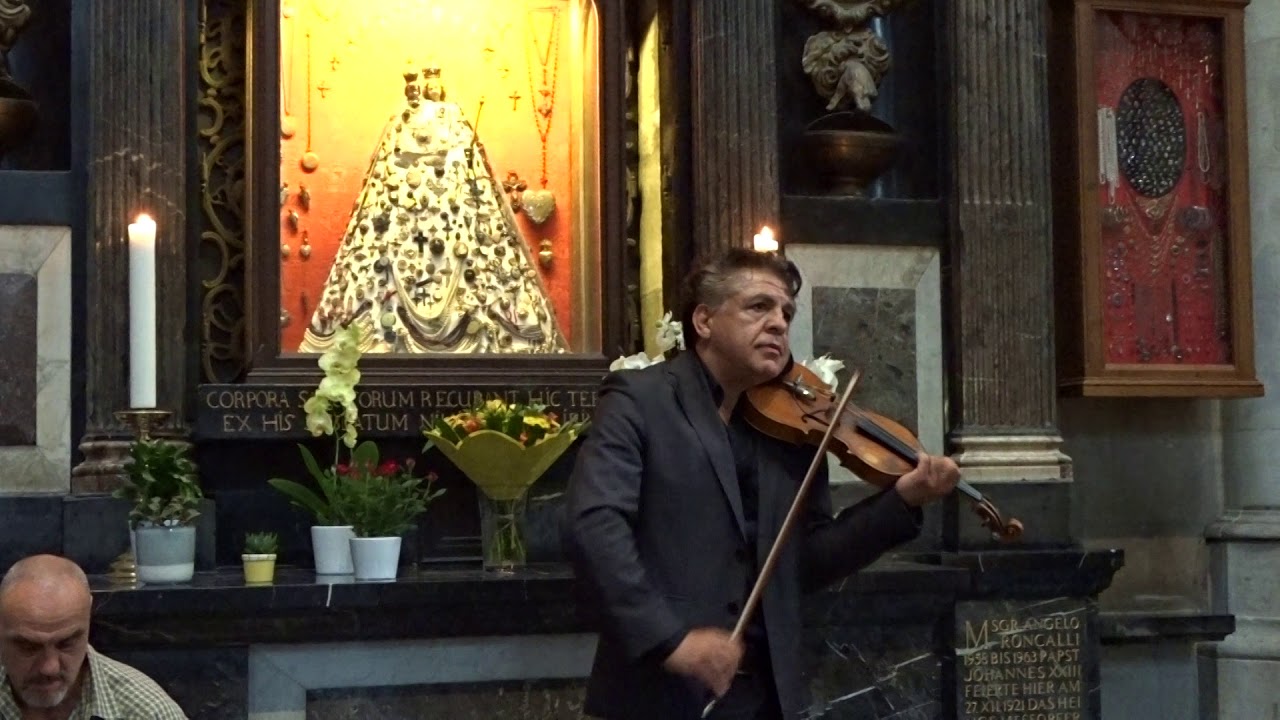M. Reinhardt Ensemble @Cologne Cathedral &ndash; Memorandum the extinction of gypsies by Nazi Germany (2)