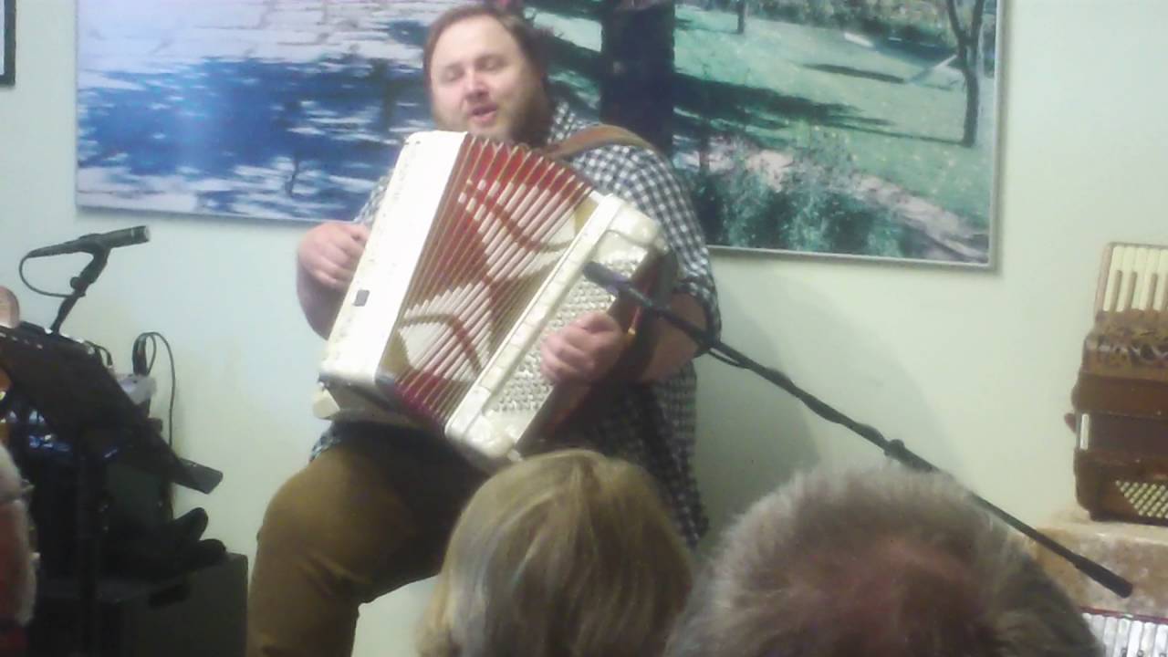 Odd Arne Halaas - Morfar har berättat, på Karlssons Musik Worlds Accordion Day 6:e Maj 2016