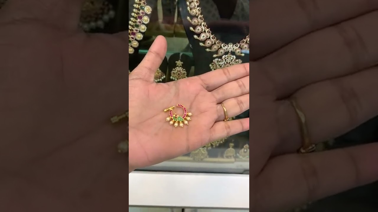 Red stones peacock Mukku pudaka white beads