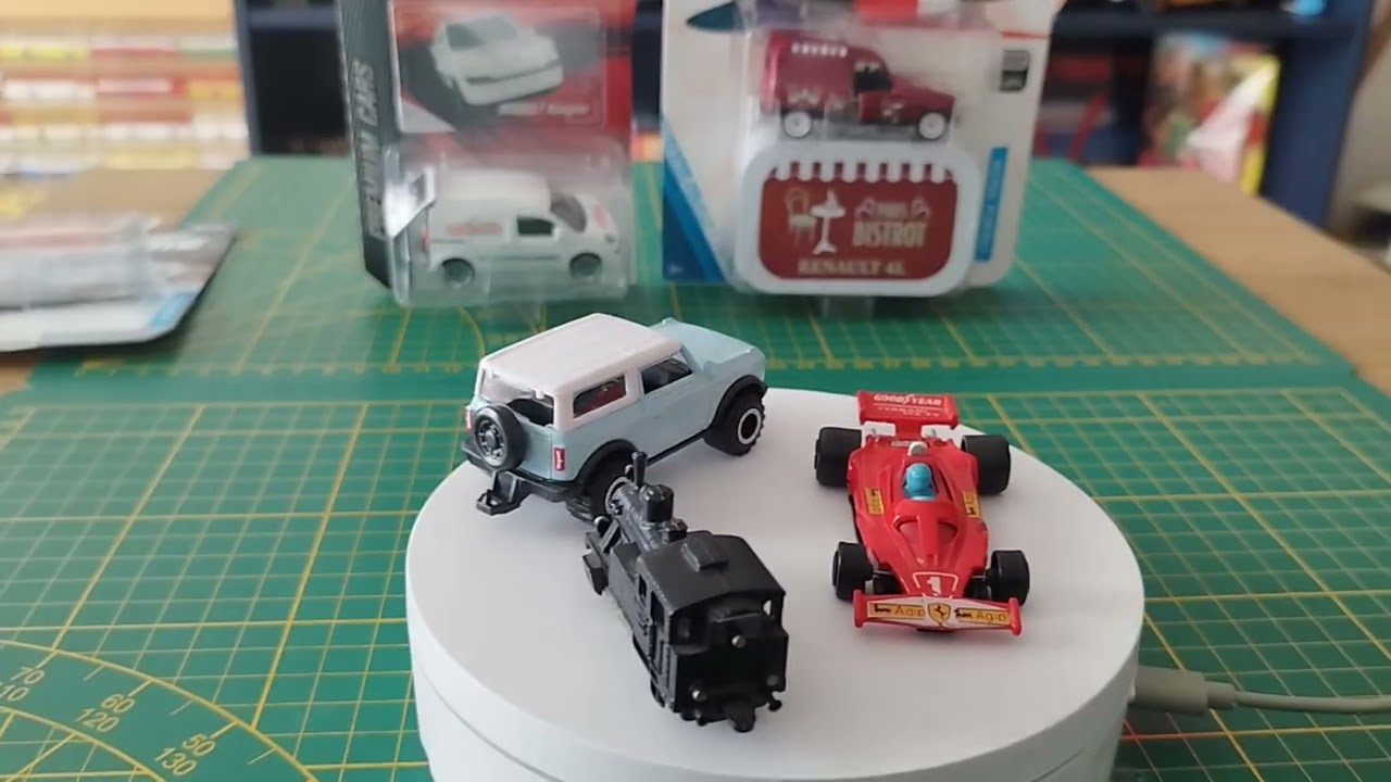 Petits achats et présentation de ma nouvelle vitrine 