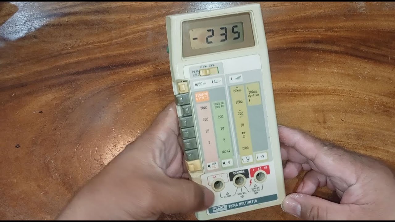 Fluke tester 8024A Teardown & Internal Parts Explained  Vintage Digital Multimeter Calibration Areas