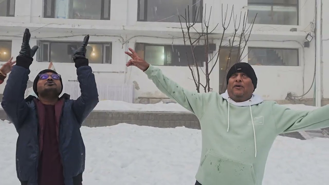 Jammu to patnitop hill station in snow 🚉||amazing journery.#enjoy #hillstation#mountains#1000million