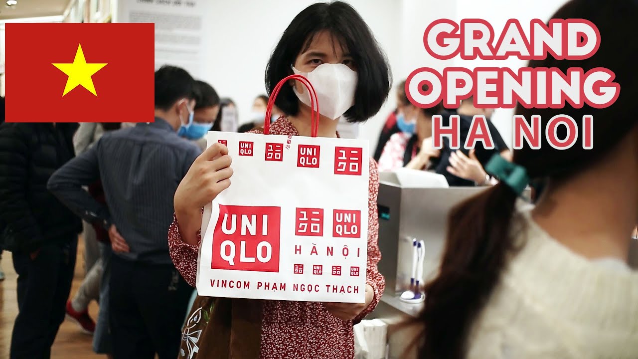 Khai Trương Uniqlo Hà Nội  - Mua đồ khuyến mại - Aoi Huyen Thanh