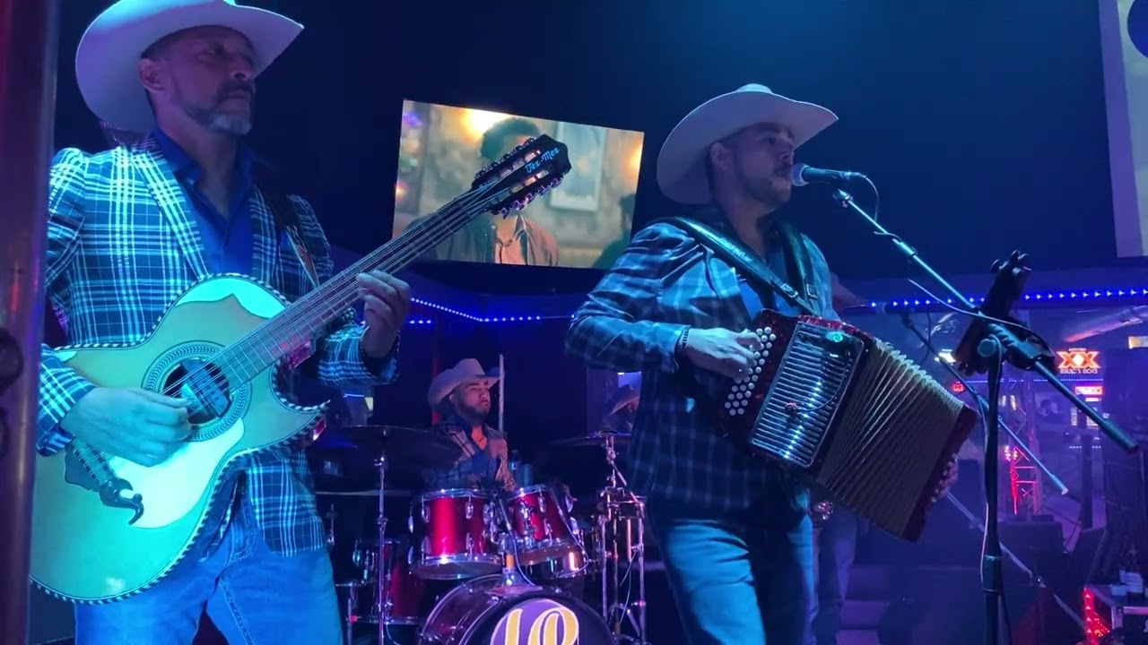 LAZARO PEREZ - FUENTES DE ORTIZ @ MUSTANG SALLY SAN ANTONIO
