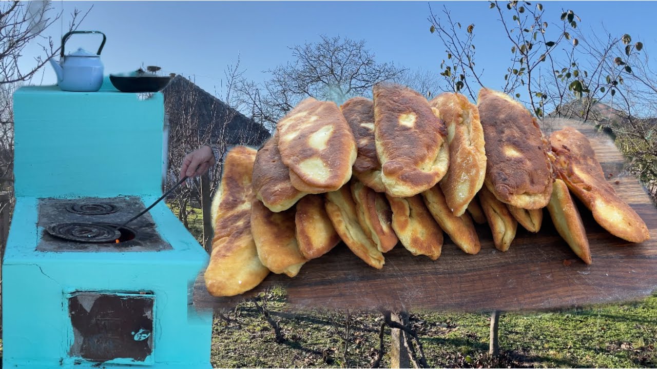 Apple🍏 pies baked in a stone oven according to an old recipe