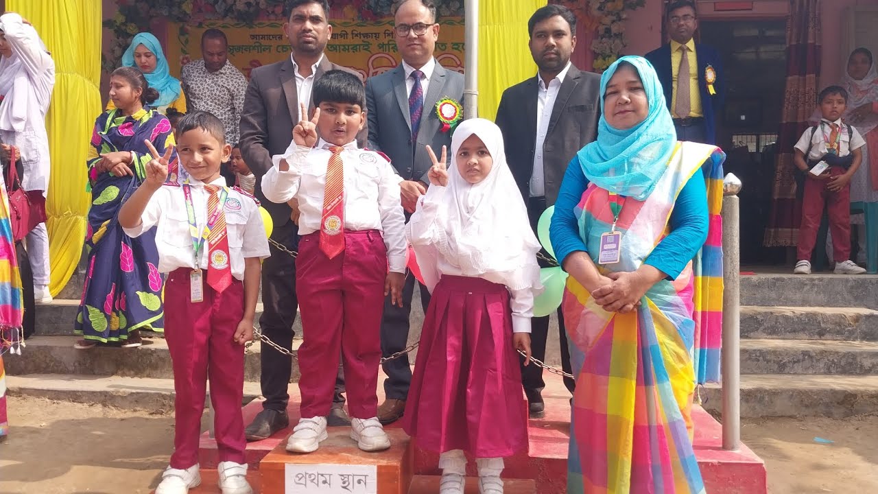 বিস্কুট দৌড় খেলা প্রতিযোগিতায় চ্যাম্পিয়ন 