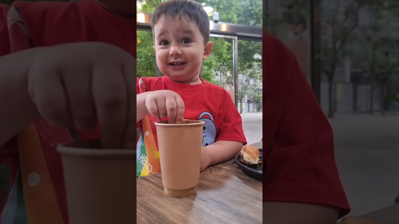 ولاگ کافه باونان با رادمهر
