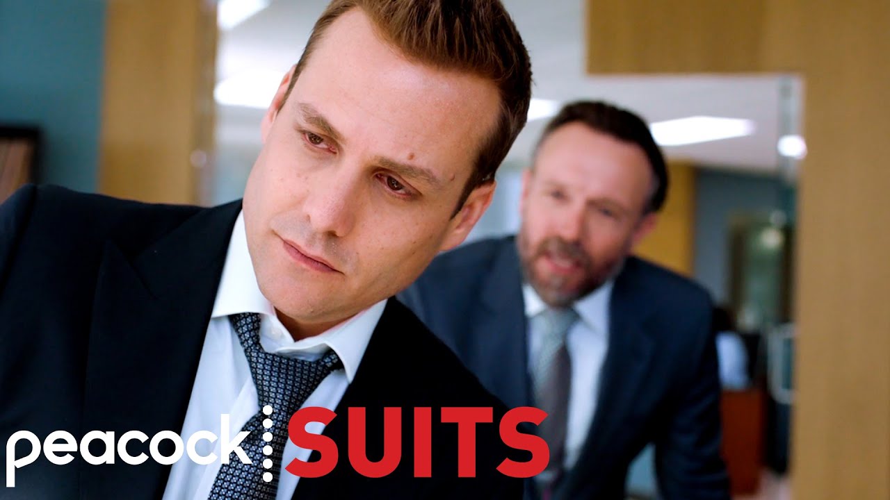 Harvey Has A Panic Attack In Front Of Mike | Suits