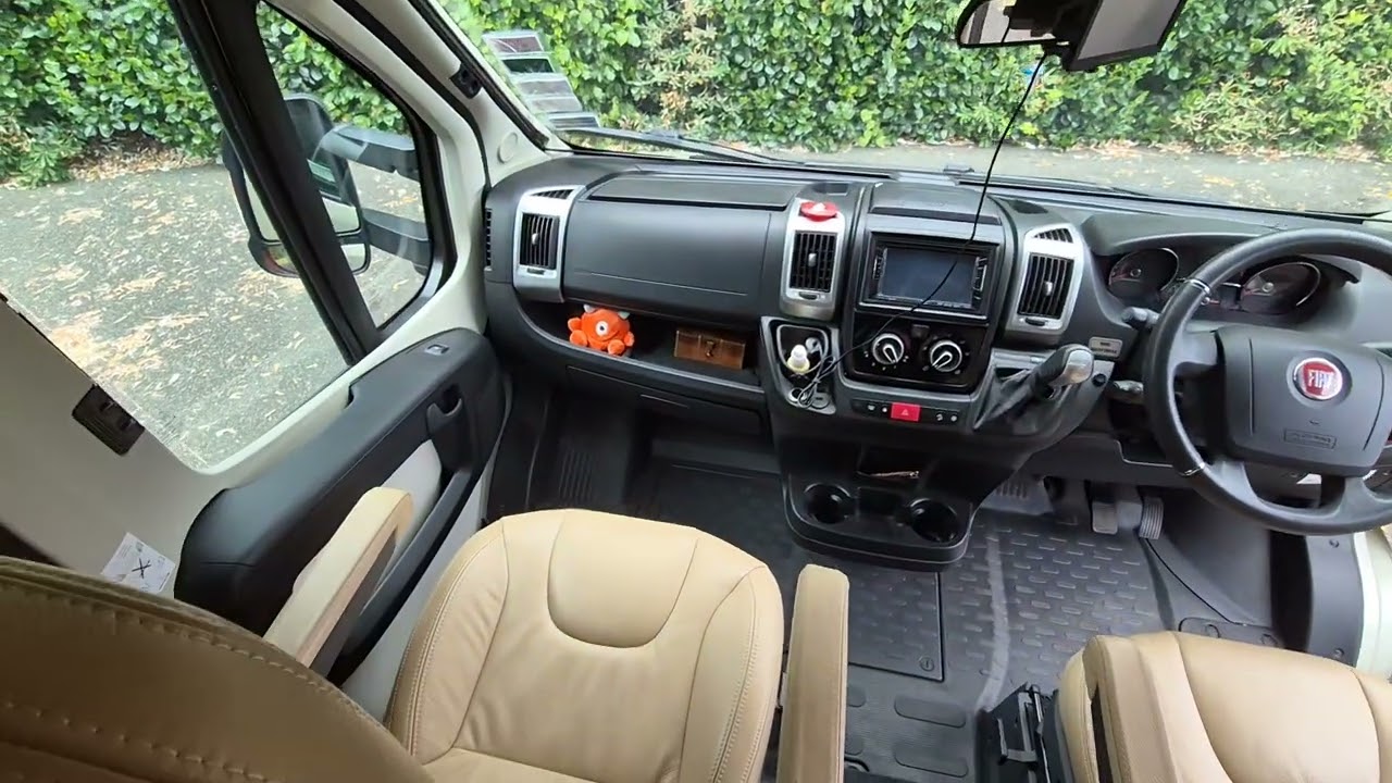 2017 Burstner Ixeo IT 734