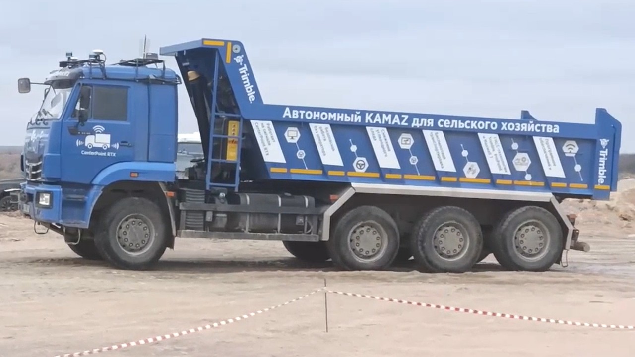 W Rosji trwają testy bezzałogowych wywrotek Kamaz-65119.