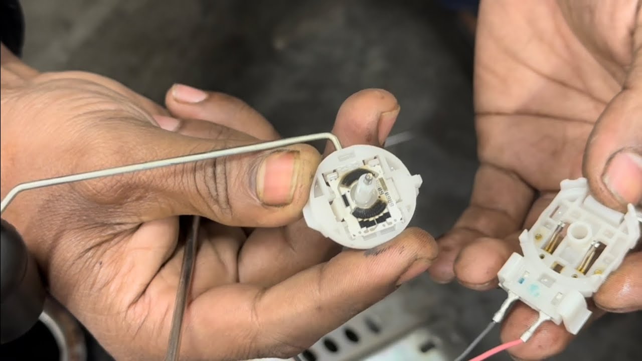 Fuel filter cleaning and fuel miter blinking problem solution for yamaha fzs v3.