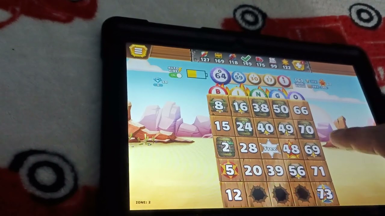 Playing bingo showdown
