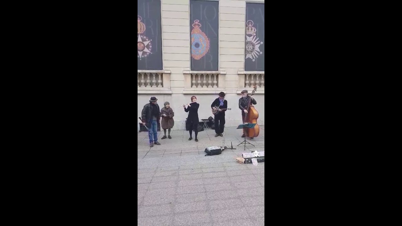 여행 중 파리 오르세미술관 앞에서 즉흥연주 재즈플룻 김은미! Paris Musee-Orsay Jam Session