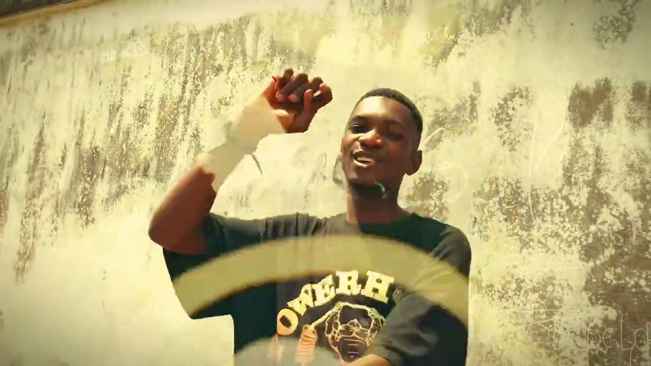 Red Bull +242_~_bas problèmes _~_(clip officiel )_vizualizer 