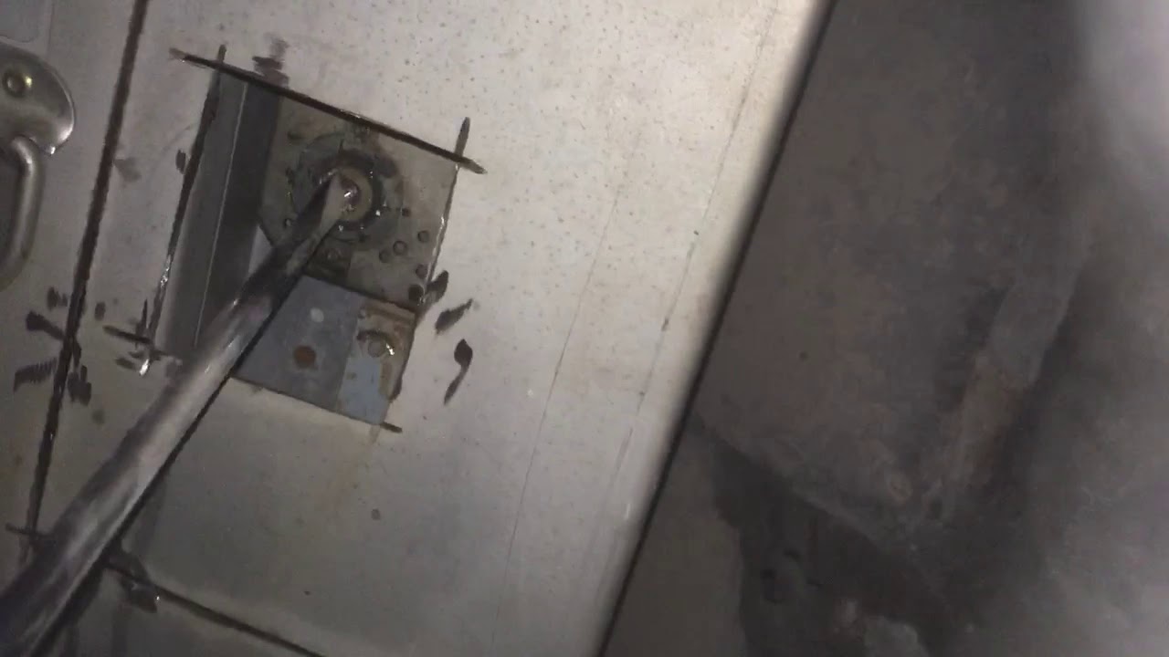 Comment ouvrir une porte blind&eacute;e Fichet &laquo;&nbsp;QualiCav&nbsp;&raquo; .,, ferm&eacute;e bloqu&eacute;e !