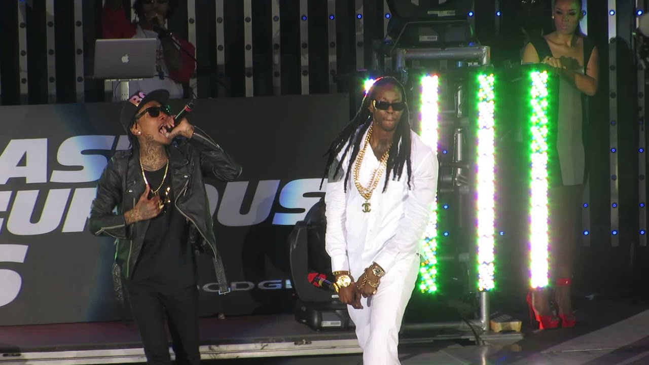 Wiz Khalifa Ft. 2 Chainz 