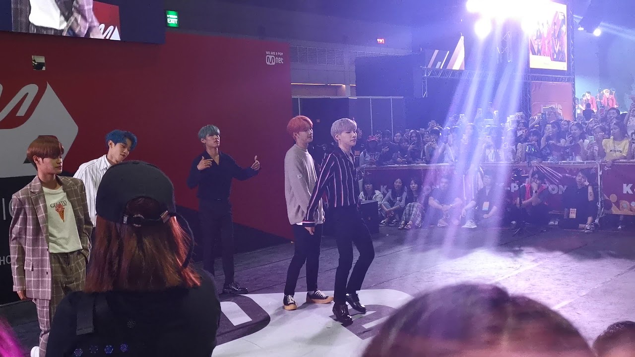 Random Dance Ab6ix #KCON2019THAILAND​