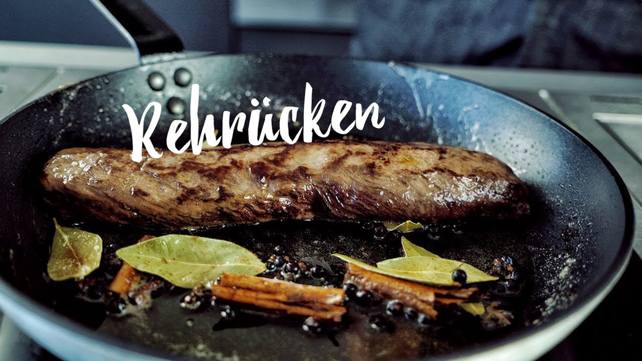 Rehr&uuml;cken Braten Rezept. Gourmondo Food Studio