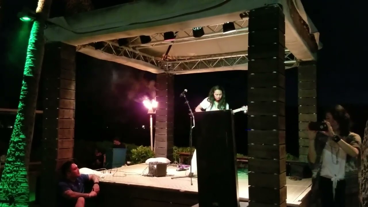 Ashley Lilinoe's Soulful Performance at Wanderlust O'ahu 2017