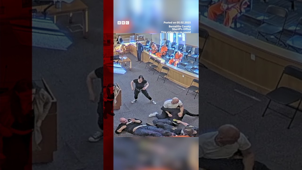 Victim's family attacks murder suspect in US court. #Court #US #BBCNews