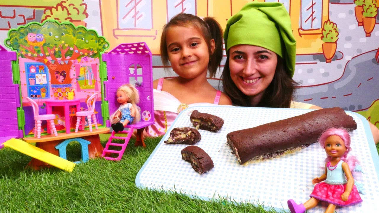 Barbie Steffi ve Chelsea için Mini mutfakta rulo tatlısı