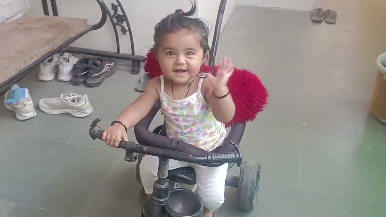 आज शिवांशी साइकिल से घूमने गई 🚲 | देखो कितनी खुश है#Shivanshi #BabyVlog #CycleRide #CuteBaby 