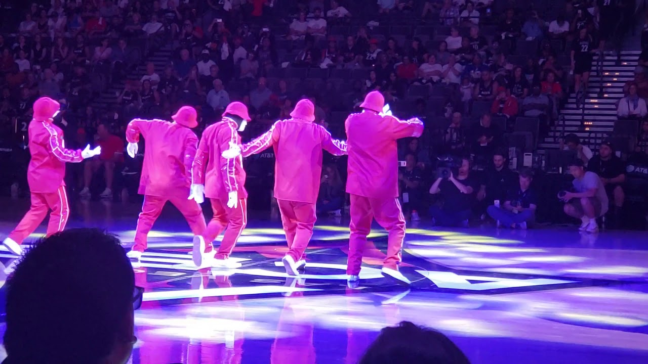 The Jabbawockeez KILL their halftime performance of the Las Vegas Aces and Mystics playoff game