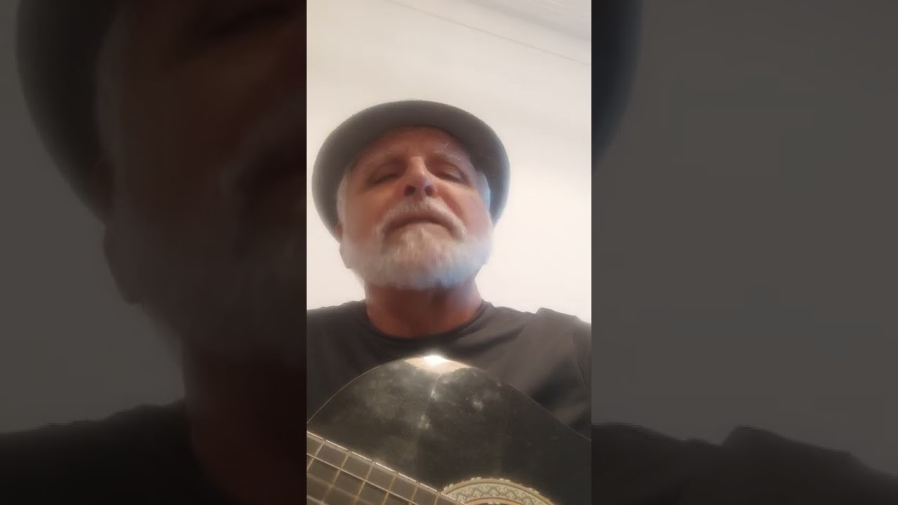 &Eacute; preciso perdoar ( Alcivando Luz / C.Coqueijo Costa)