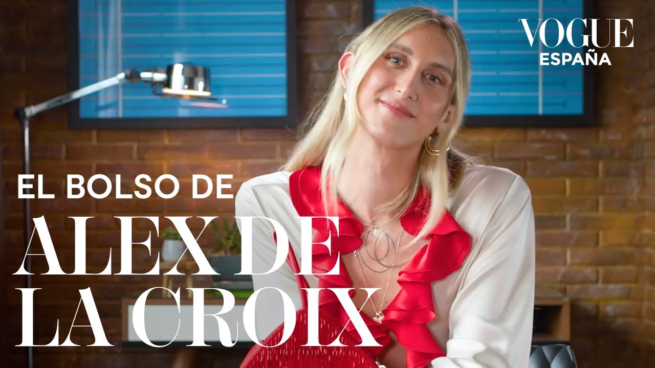 Qué lleva en su bolso Alex de la Croix | VOGUE España