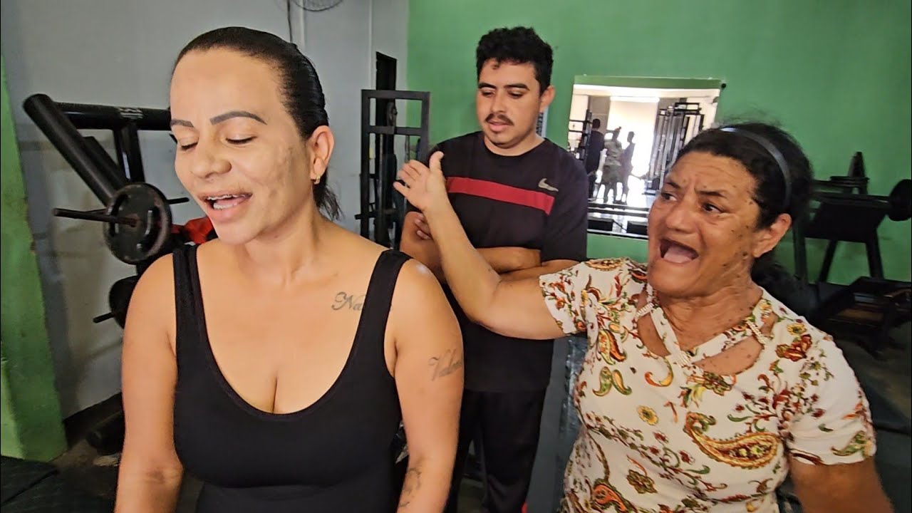 SIMÃO LEVA MARIA DO PAU PRA ACADEMIA E TERMINA EM C0NFUSÃ0