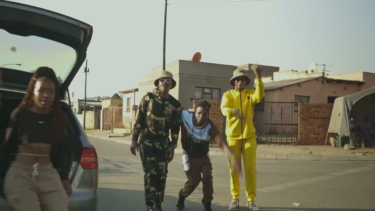 Ntosh Gazi - Ukhala Ngani [Feat Maseven & Beshu Beshu] (Music Video )