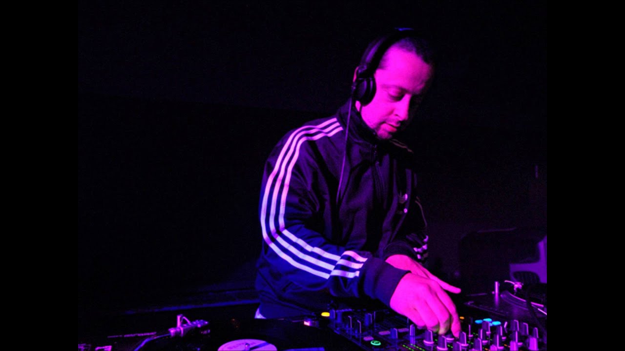 Kode9 & MC.Flowdan @FWD 2008 [ Live Recording ]