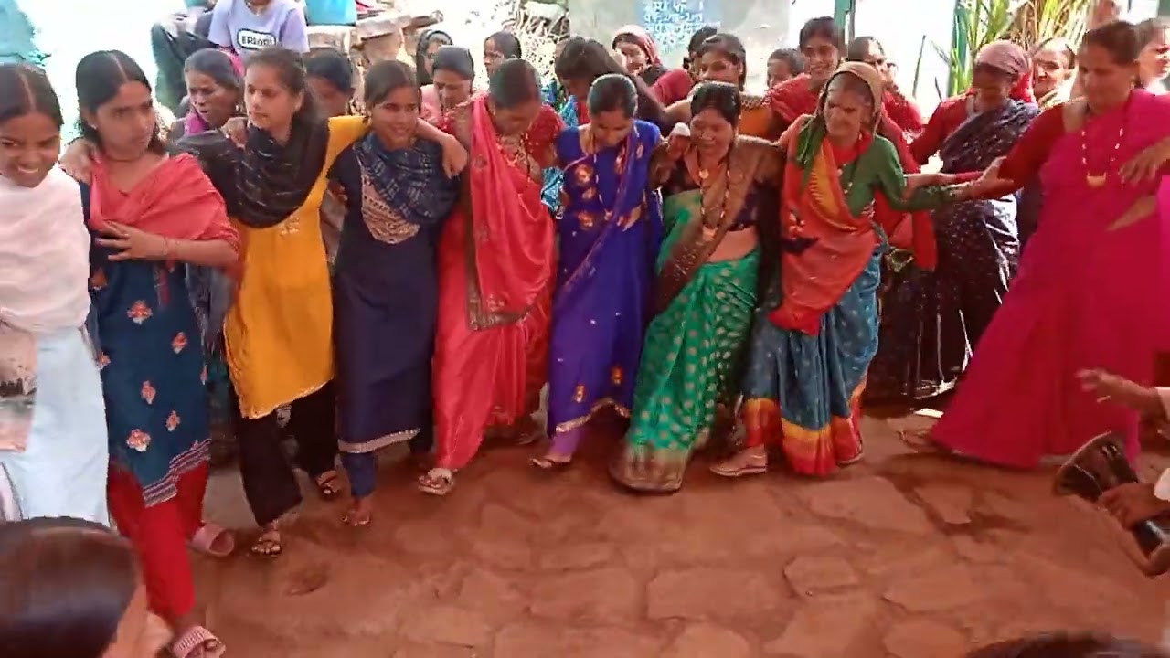 Nonstop Kumauni jhoda chachari please channel ko like share subscribe Jarur Karen