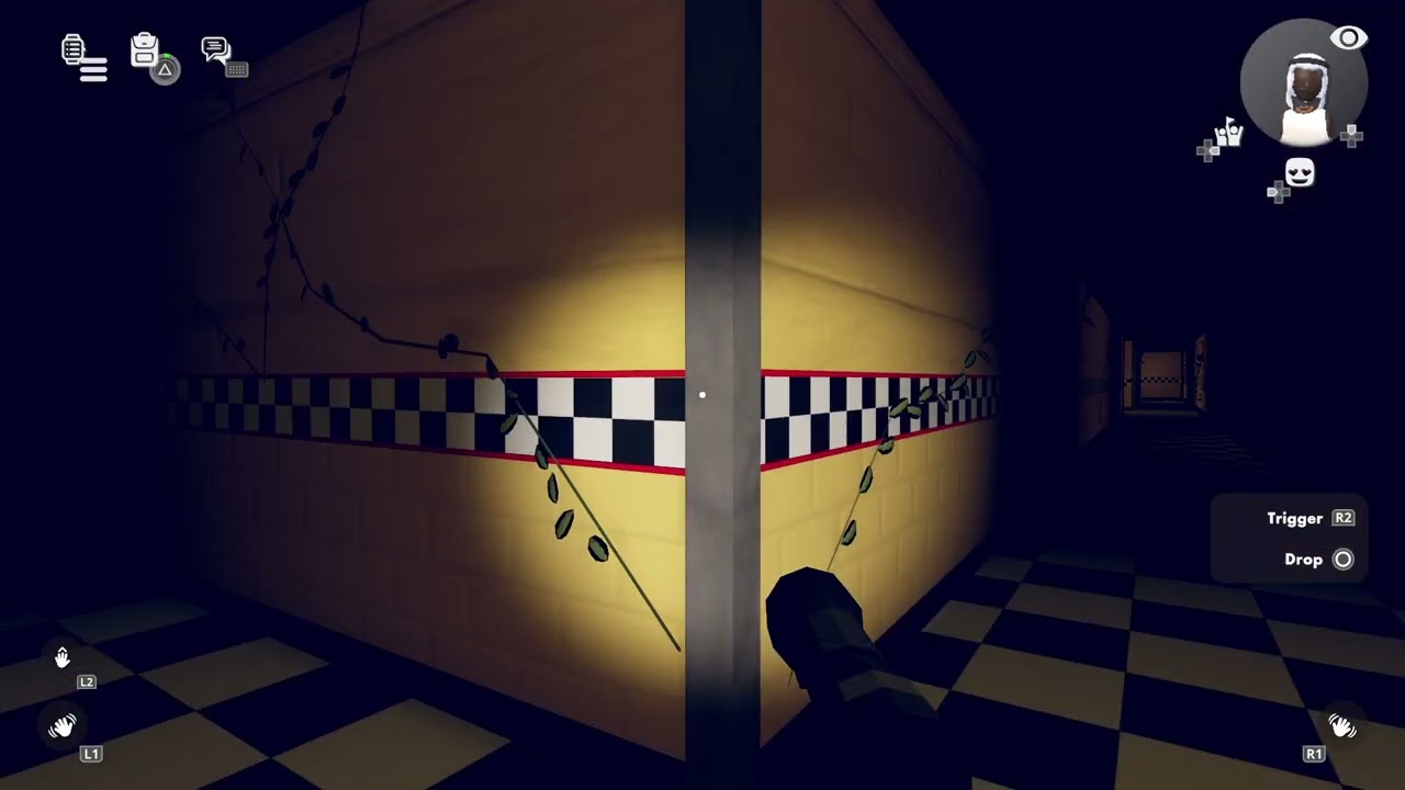 Play rec room part 2 as foxy chasing us [stuff got ✌️