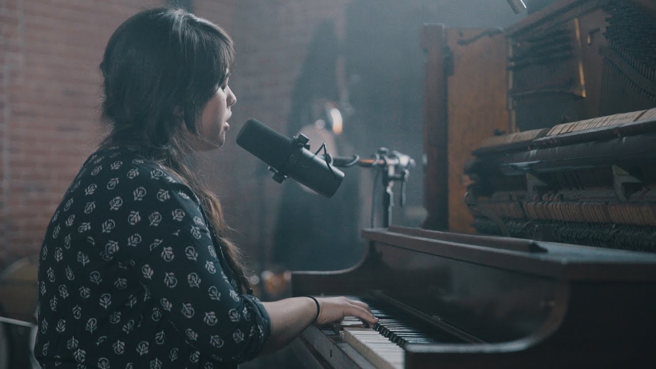 Courtney Swain - Moon Stalker | Live at Big Nice Studio