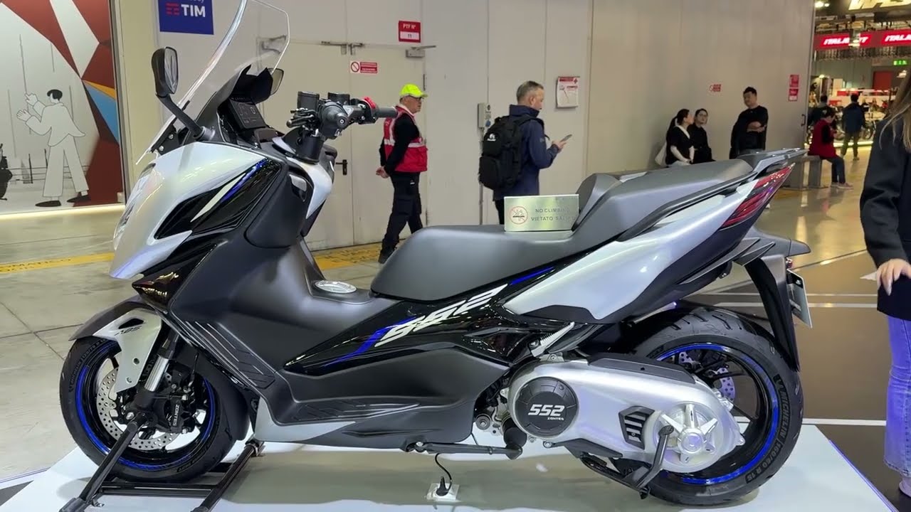 Zontes ZT552T - Z (2026) Walkaround - EICMA 2025