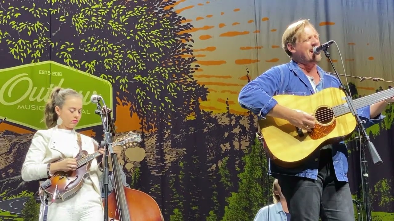 Sturgill Simpson - I Don't Mind (Live in Gilford, NH  9/21/21)(Amy Karibian)