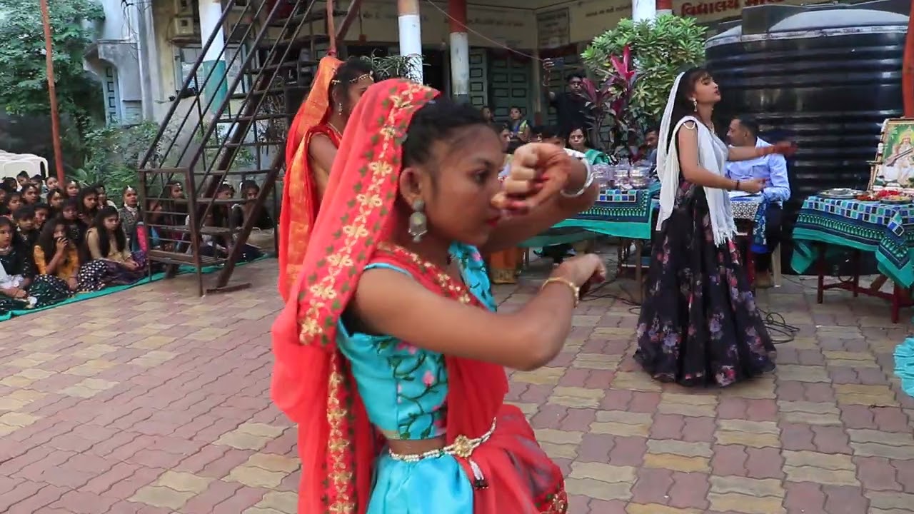 Ghoomar 'Padmaavat Song' Dance Performance
